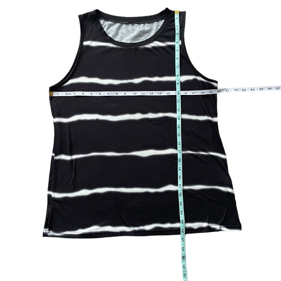 Shein Tank Top Black White Stripe Tie Dye Women’s Size Large - Picture 5 of 7